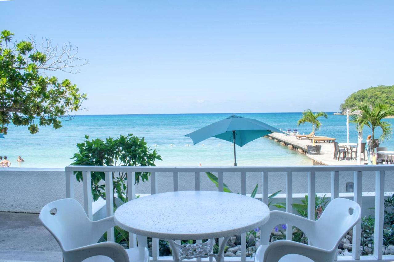 Beach Front Hotel Ocho Rios Exterior foto